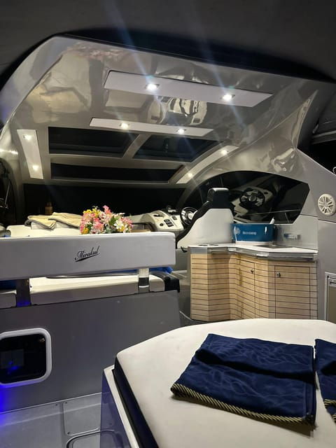 sunset-panoramic-cruise-with-drinks-and-nighttime-dip