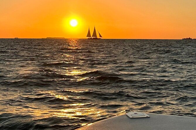 sunset-powerboat-cruise