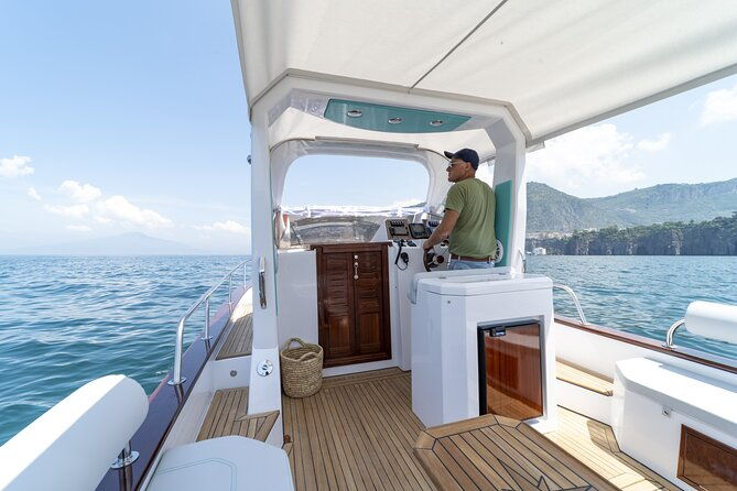 sunset-private-boat-tour-experience-in-positano-2
