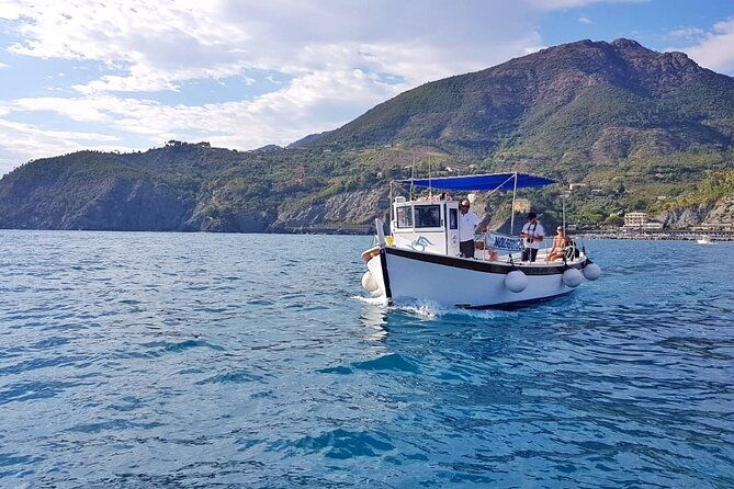 sunset-private-boat-tour-of-cinque-terre-with-traditional-ligurian-gozzo