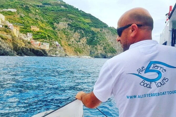 sunset-private-boat-tour-of-cinque-terre-with-traditional-ligurian-gozzo
