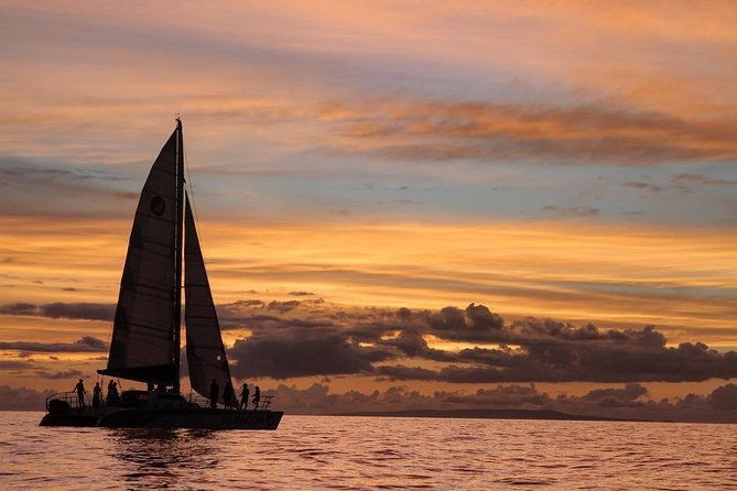 sunset-sailing-experience-cocktails-food-snorkel-kayaks