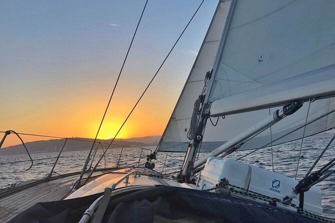 sunset-sailing-tour-in-barcelona