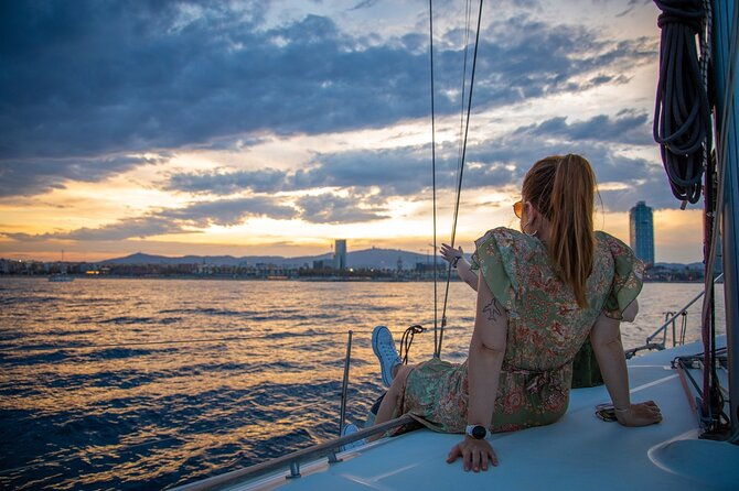 sunset-sailing-tour-in-barcelona