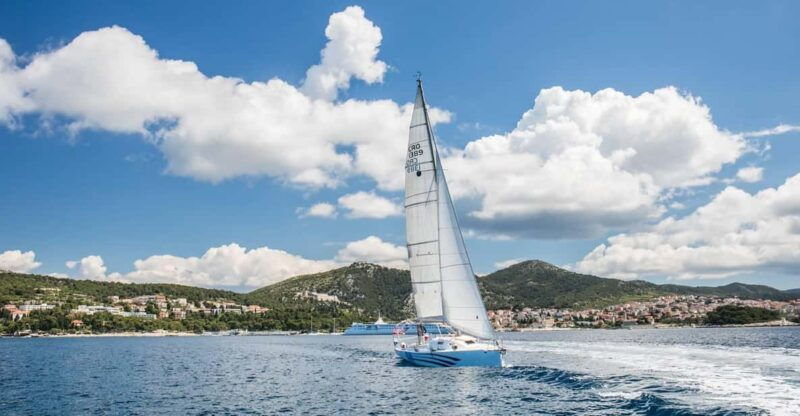 sunset-sailing-tour-on-the-pakleni-islands-2