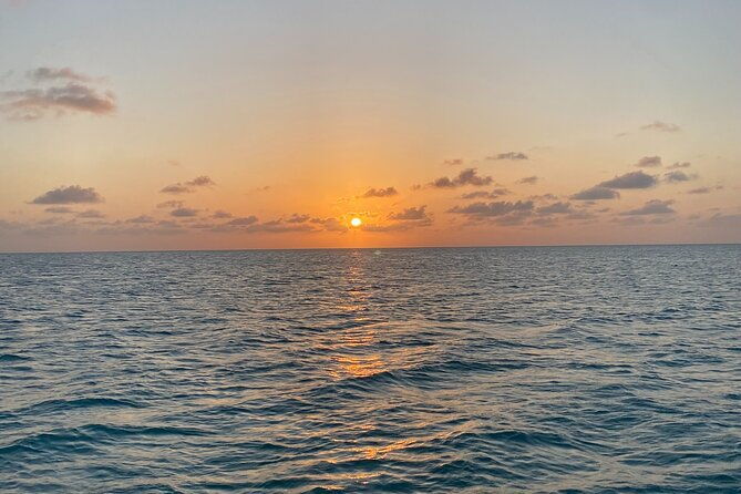 sunset-tiki-bar-cruise-in-caye-caulker-belize