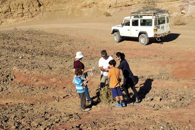Sunset time Ramon Crater Jeep tour, bonfire and stargazing - Who Should Choose This Tour?