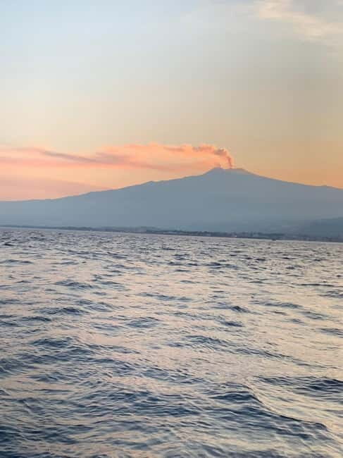 Sunset tour in search of dolphins with aperitif - The Itinerary in Detail