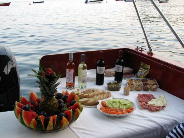 sunset-tour-in-search-of-dolphins-with-aperitif