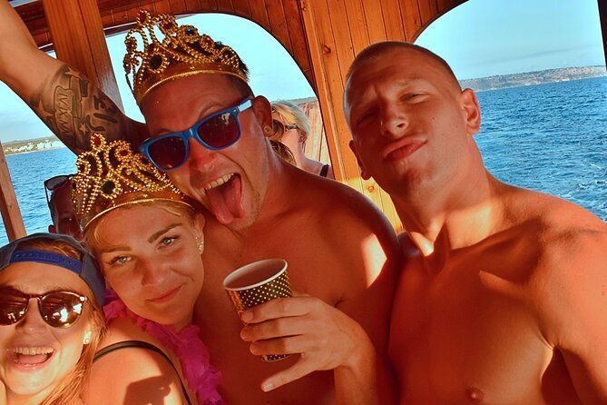 sunset-tour-mallorca-sunset-boat-trip-with-music-good-atmosphere