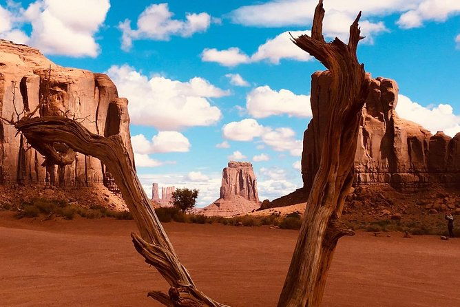 sunset-tour-of-monument-valley