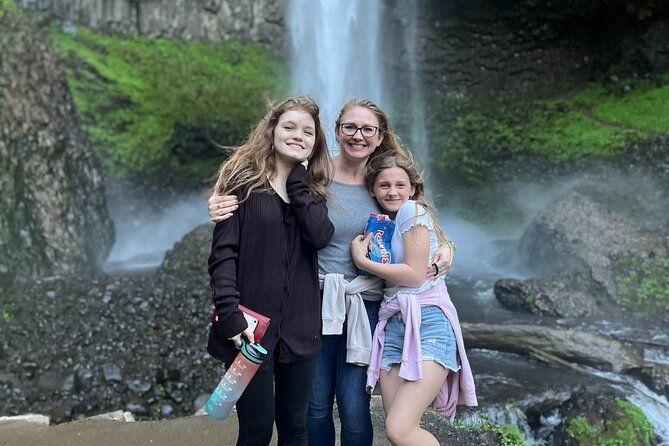 sunset-tour-of-multnomah-falls-plus-vista-house-and-other-falls
