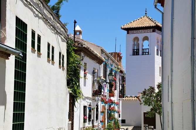 Sunset Walking Tour in Albaicín & Sacromonte - Who Will Love This Tour?