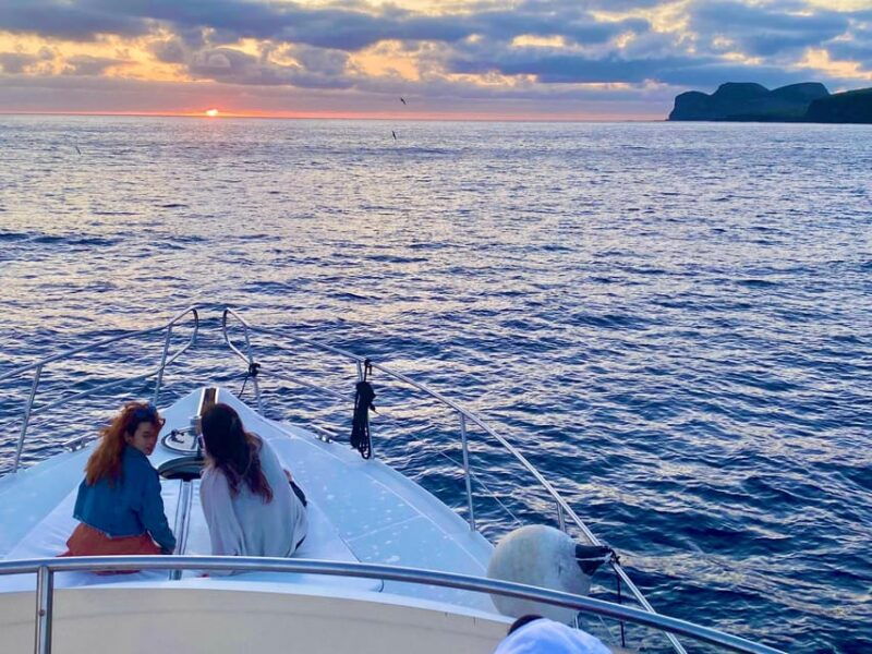 sunset-yacht-tour-with-food-and-wine-tasting
