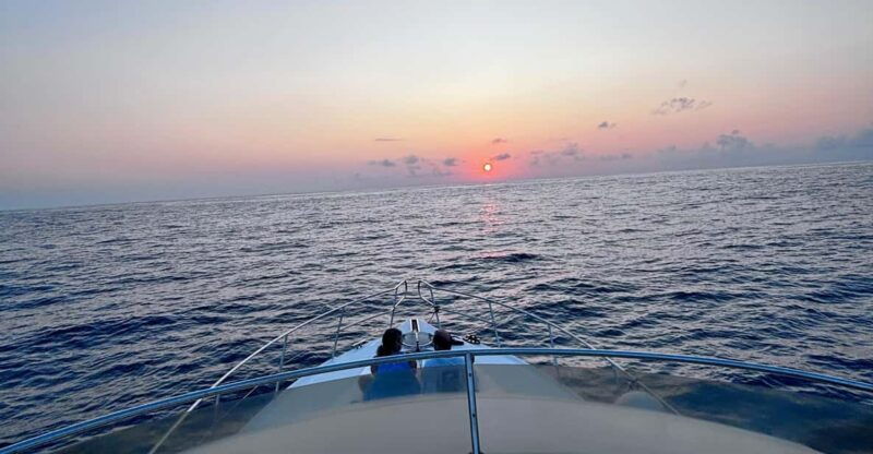 sunset-yacht-tour-with-food-and-wine-tasting