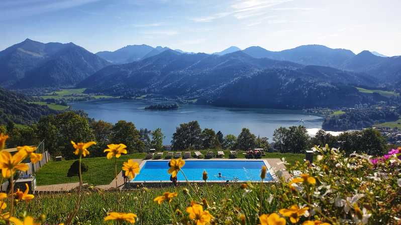 sunset-yoga-on-the-schliersbergalm