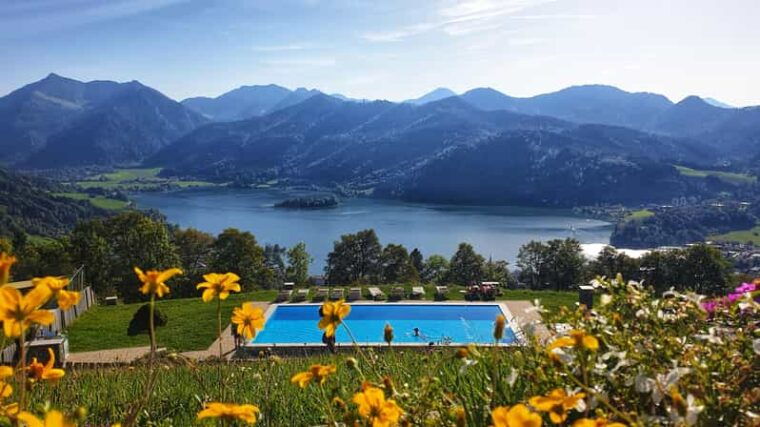 sunset-yoga-on-the-schliersbergalm