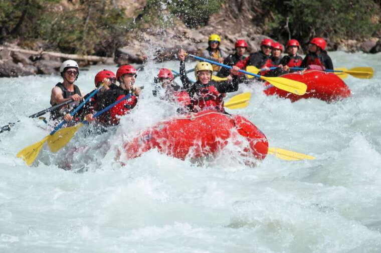 sunwapta-challenge-whitewater-rafting-in-jasper