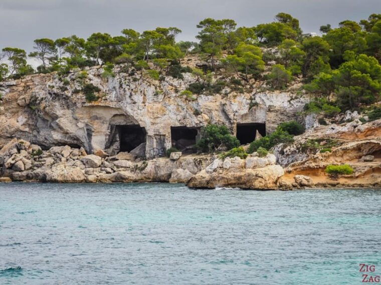 sup-snorkel-experience-beach-cave-of-portal-vells