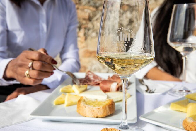 superior-wine-tasting-in-san-gimignano
