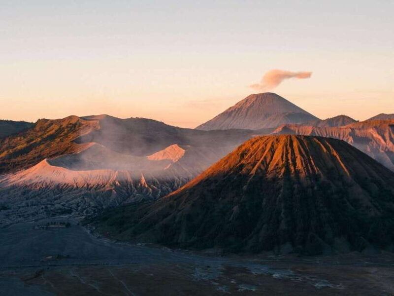 surabaya-4-days-bromo-ijen-crater-tumpak-sewu-rafting