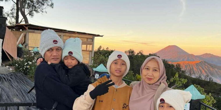 surabaya-bromo-sunrise-madakaripura-2d1n-including-villa