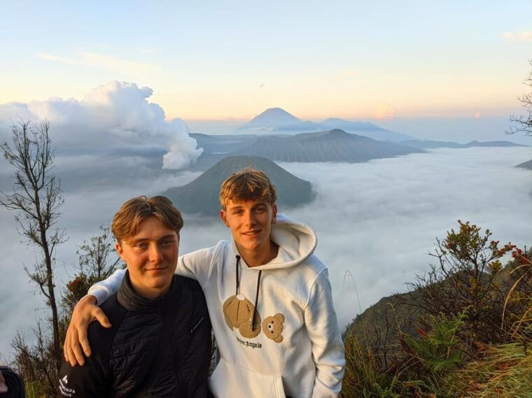 surabaya-mount-bromo-sunrise-1-day-group-tour