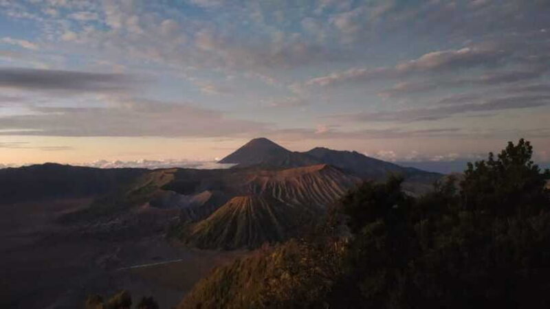 Surabaya: Mount Bromo Sunrise & Crater Climb Tour - FAQs