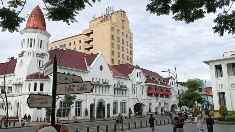 Surabaya: Old Town Walking Tour - Introduction