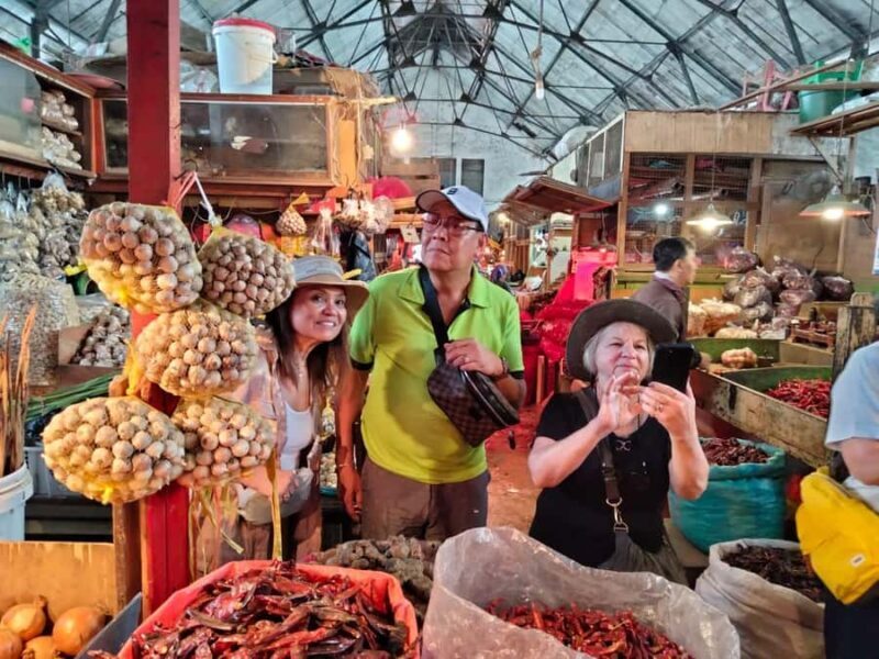Surabaya Private Tour with Lunch - Key Points