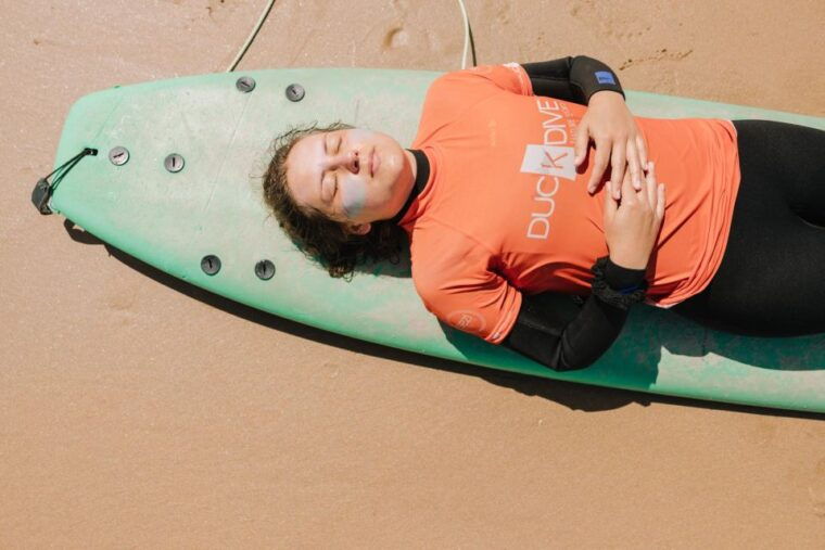 surf-gear-rental-in-caparica