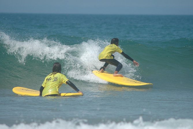 surf-lesson-in-costa-da-caparica