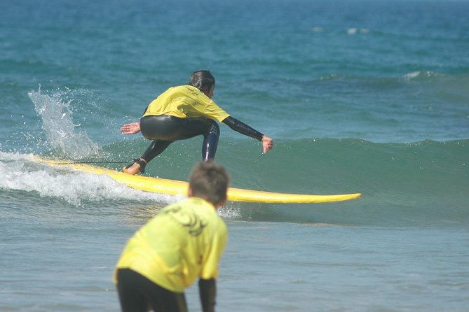 surf-lesson-in-costa-da-caparica