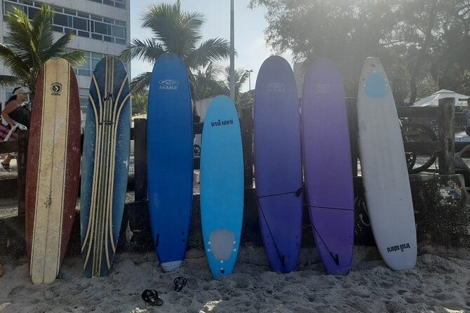 surf-lessons-at-arpoador-in-ipanema