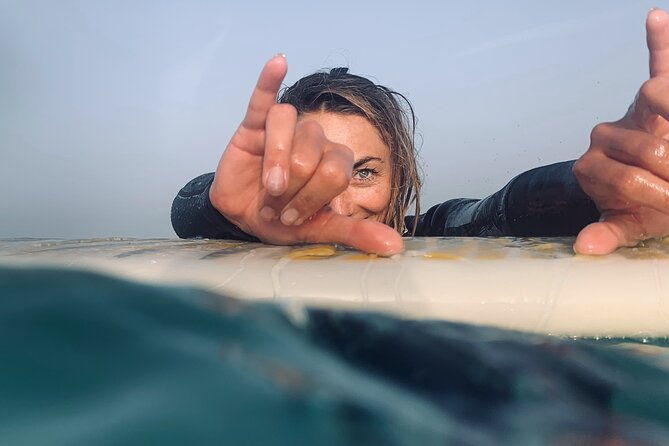 surf-lessons-for-beginners-and-intermediates-6-people-per-instructor