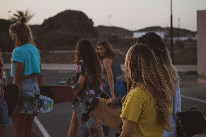 surf-lessons-for-beginners-and-intermediates-6-people-per-instructor