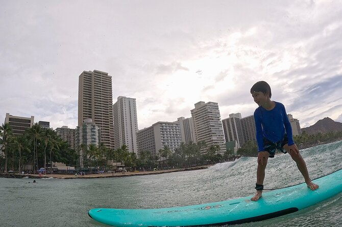 surf-lessons-for-beginners-in-waikiki