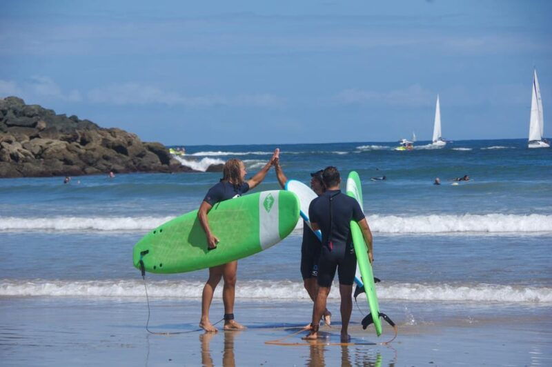 surf-lessons-in-bidart-biarritz-all-equipment-included
