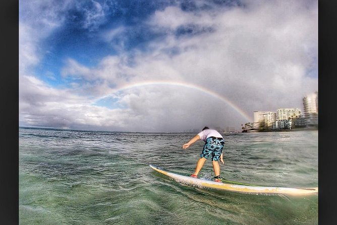 surf-lessons-in-hawaii-paddle-assisted