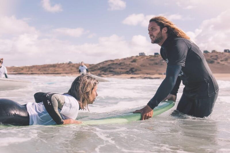 surf-lessons-in-small-groups-for-all-levels