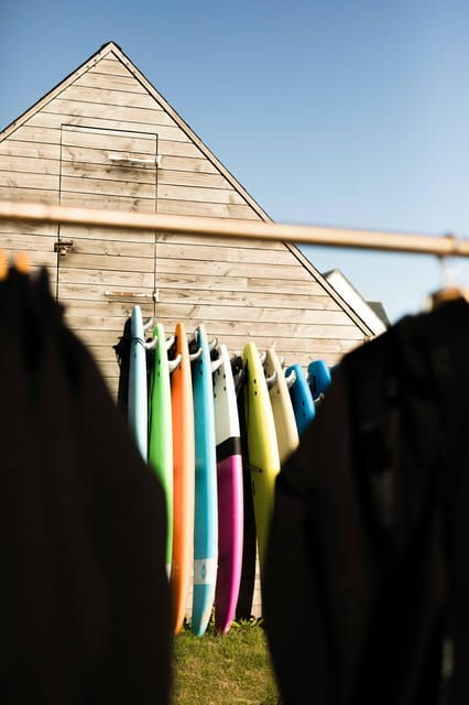 surf-lessons-on-the-mythical-site-of-la-torche