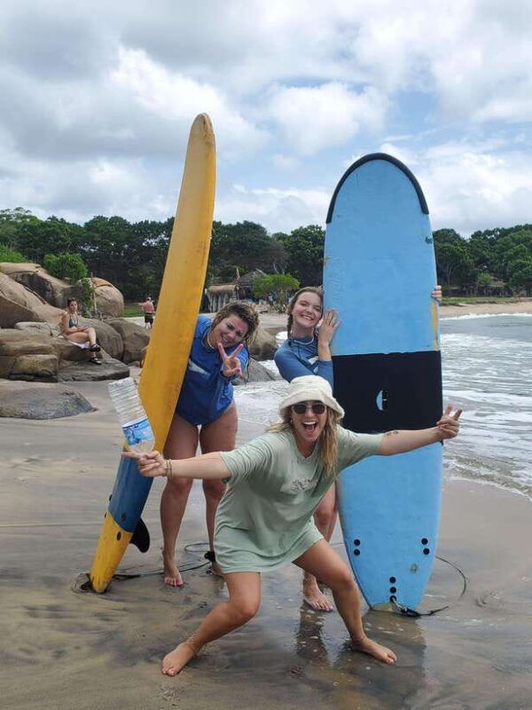 surf-stay-private-surf-lesson-in-mirissa