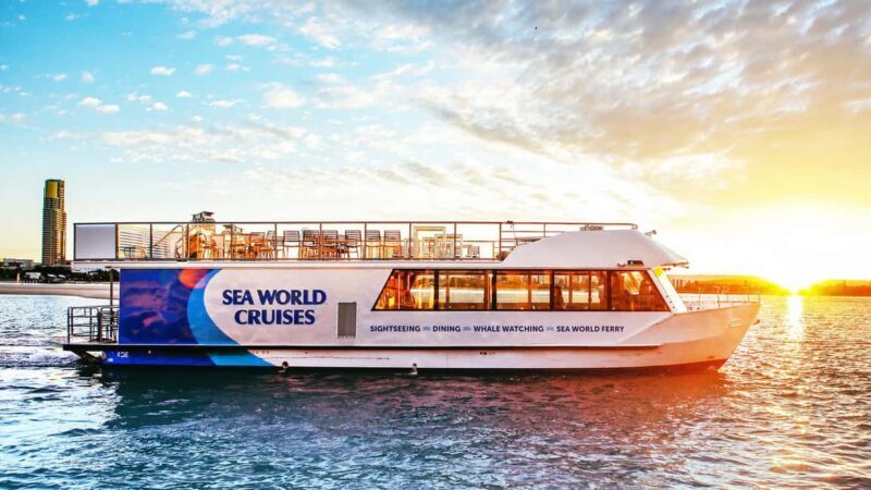 Surfers Paradise: Buffet Dinner Sightseeing Cruise - Key Points