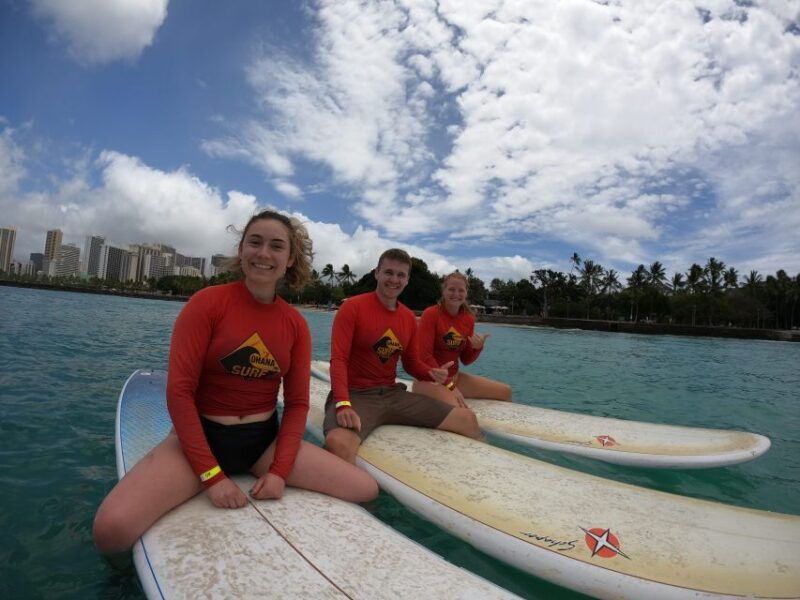 surfing-lesson-in-waikiki-3-or-more-students-13yo-or-older