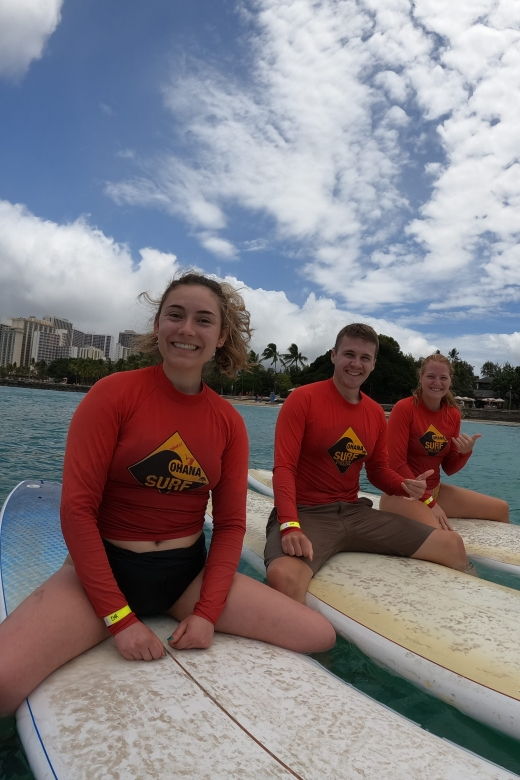 surfing-lesson-in-waikiki-3-or-more-students-13yo-or-older