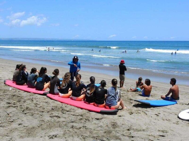 surfing-lessons-with-kuwen