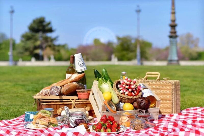 surprise-proposal-picnic-paris-proposal-planner