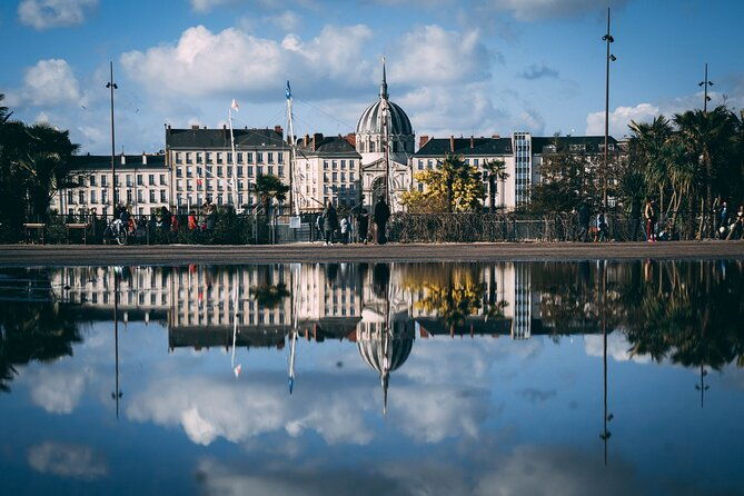 surprise-walk-of-nantes-with-a-local