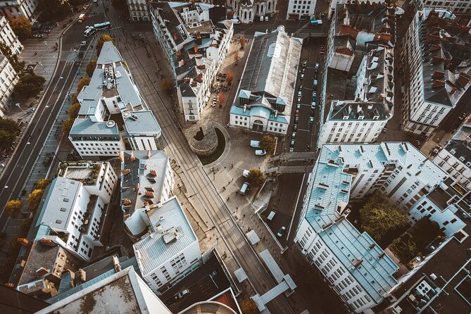 surprise-walk-of-nantes-with-a-local