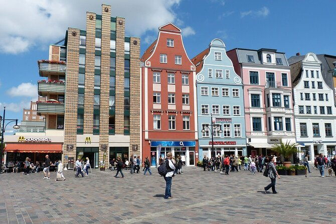 surprise-walk-of-rostock-with-a-local